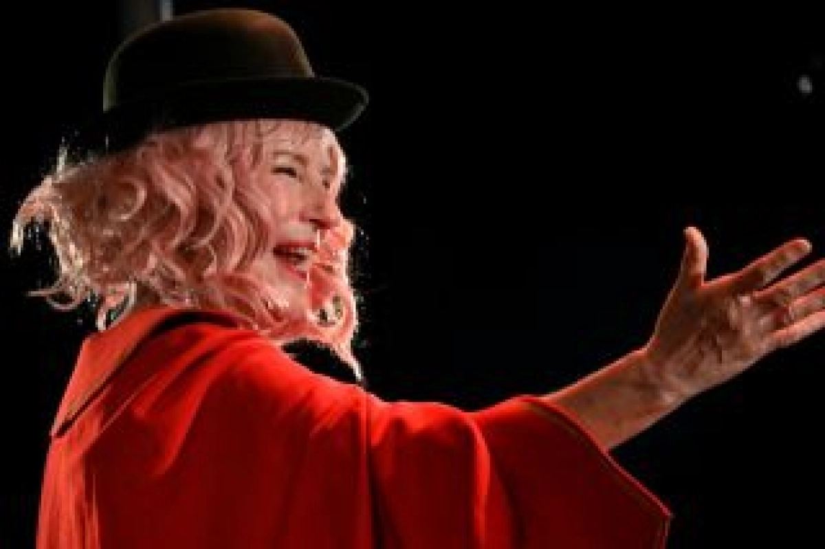 Alina Kiers, Frank den Hollander, Harry Niehof, Carmen Schilstra, Jan Veldman en André Gubbels